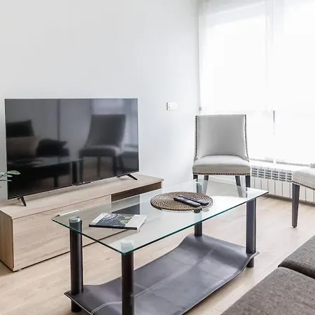 Espacioso A 9 Min Playa Gijón