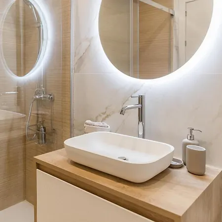 Espacioso A 9 Min Playa Apartman *